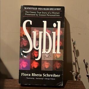 Sybil by Flora Rheta Schreiber Book